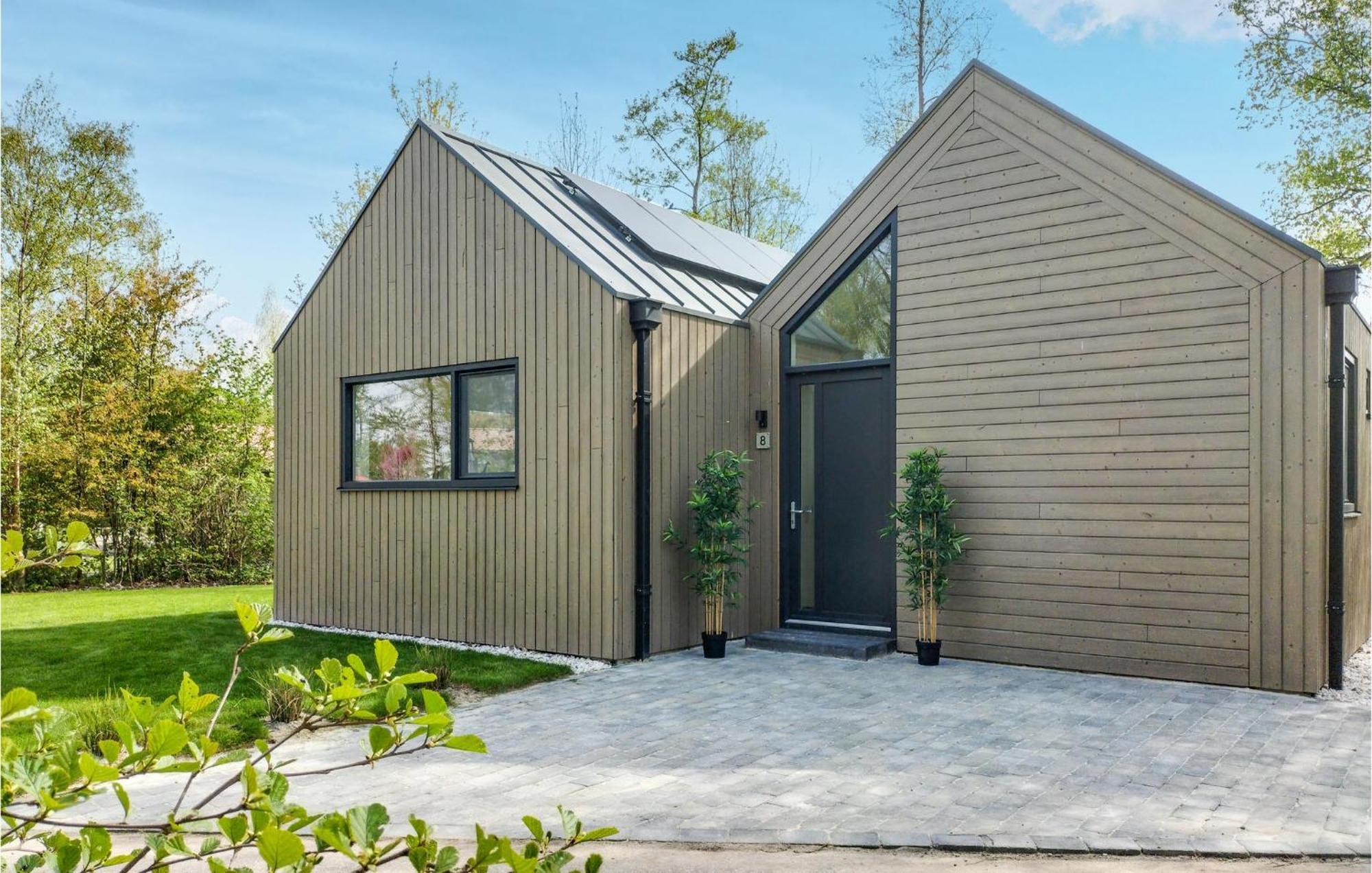 Cozy Home In Oosterwolde With Sauna Eksteriør bilde