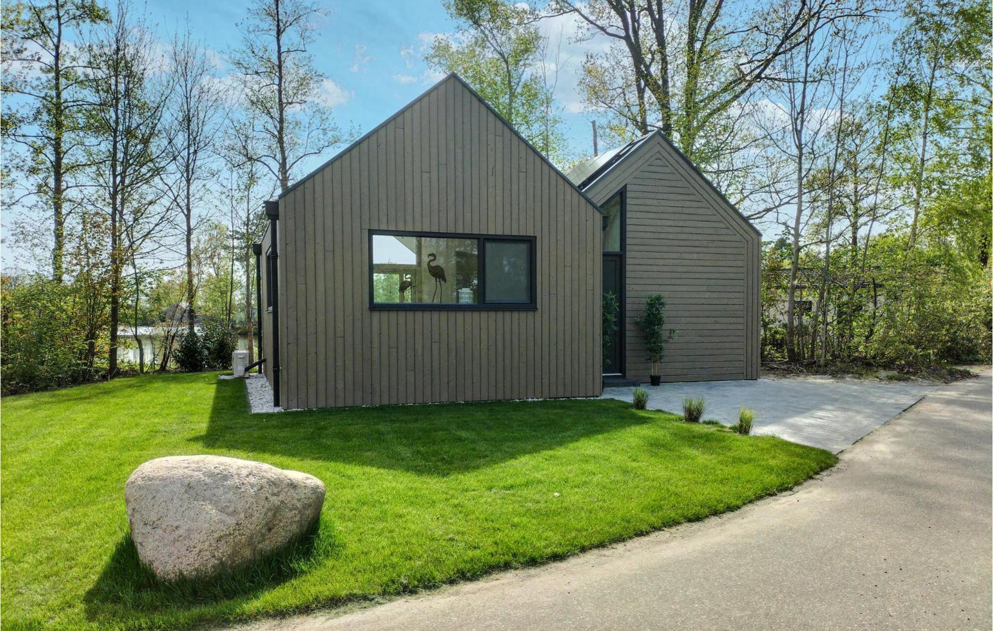Cozy Home In Oosterwolde With Sauna Eksteriør bilde